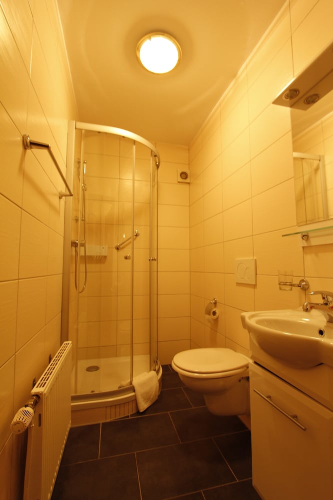 Double Room, 1 King Bed photo 3