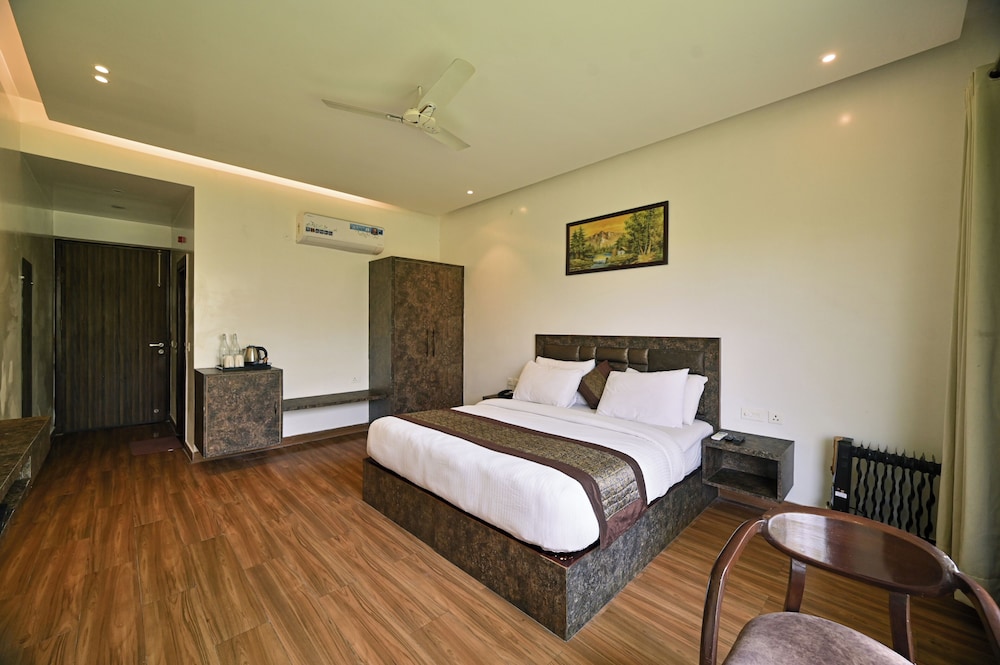 Premium Double Room photo 2