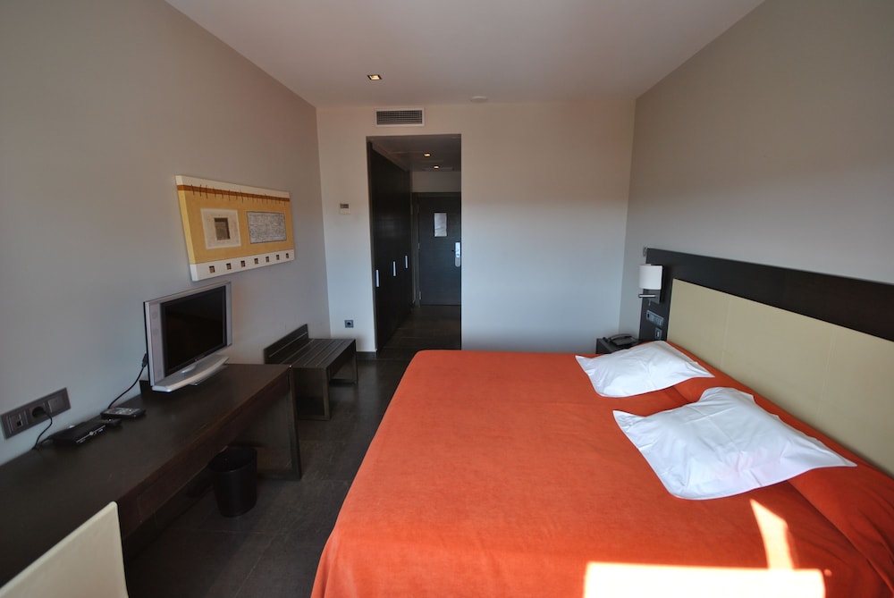 Superior Room, 1 King Bed - Photo 3