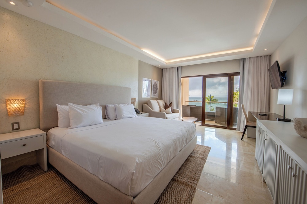 Junior Studio Suite, Non Smoking, Ocean View - Photo 1