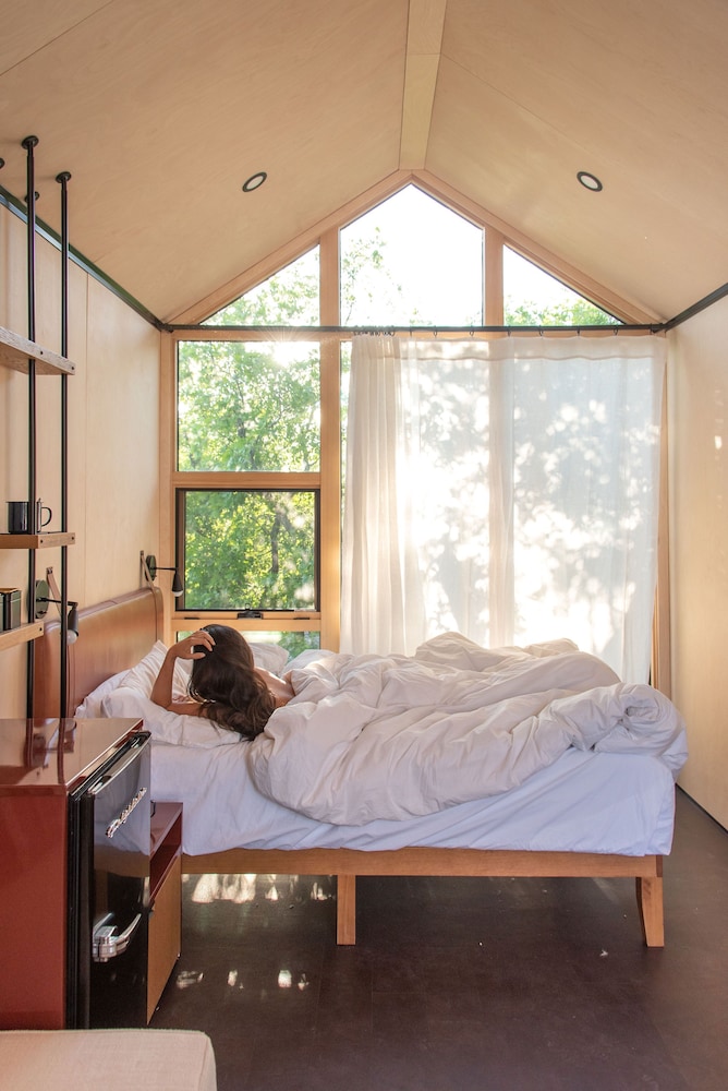 Luxury Cabin, 1 Queen Bed, Accessible