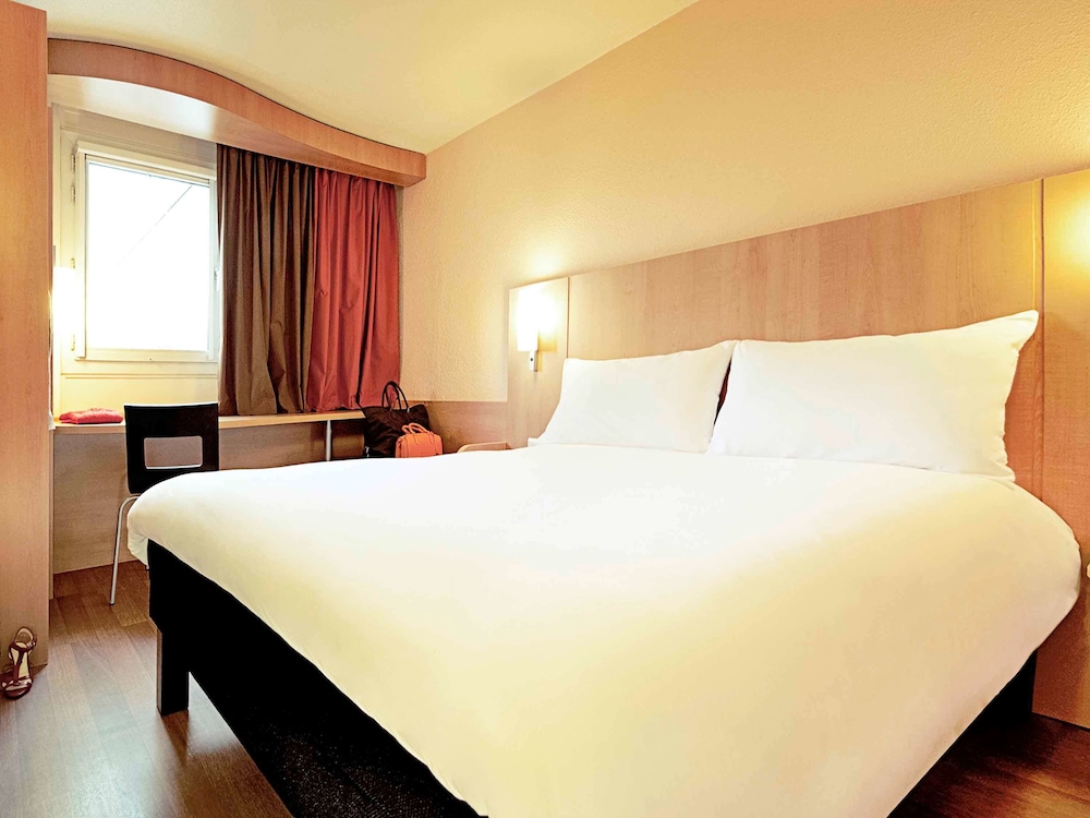 Standard Room, 2 Twin Beds - Photo 1