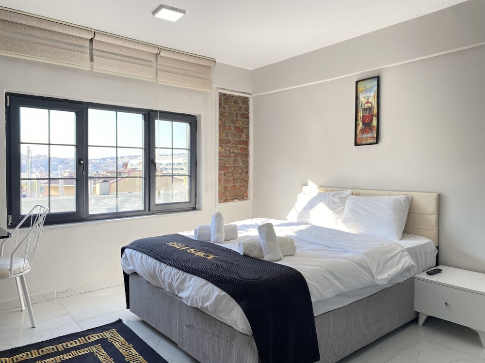 Apartment photo 2