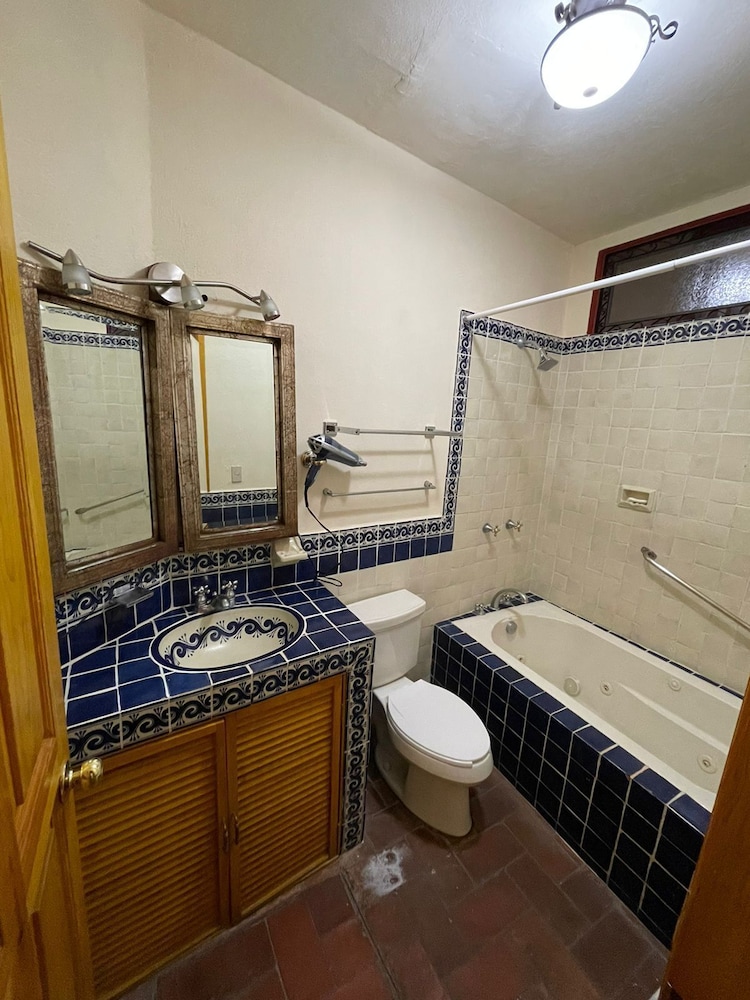 Honeymoon Room photo 3