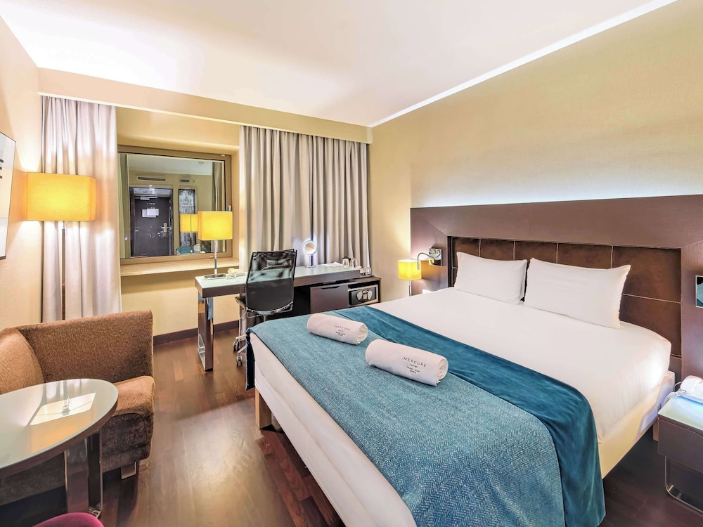 Privilege, Comfort Room, 1 Queen Bed - Photo 7