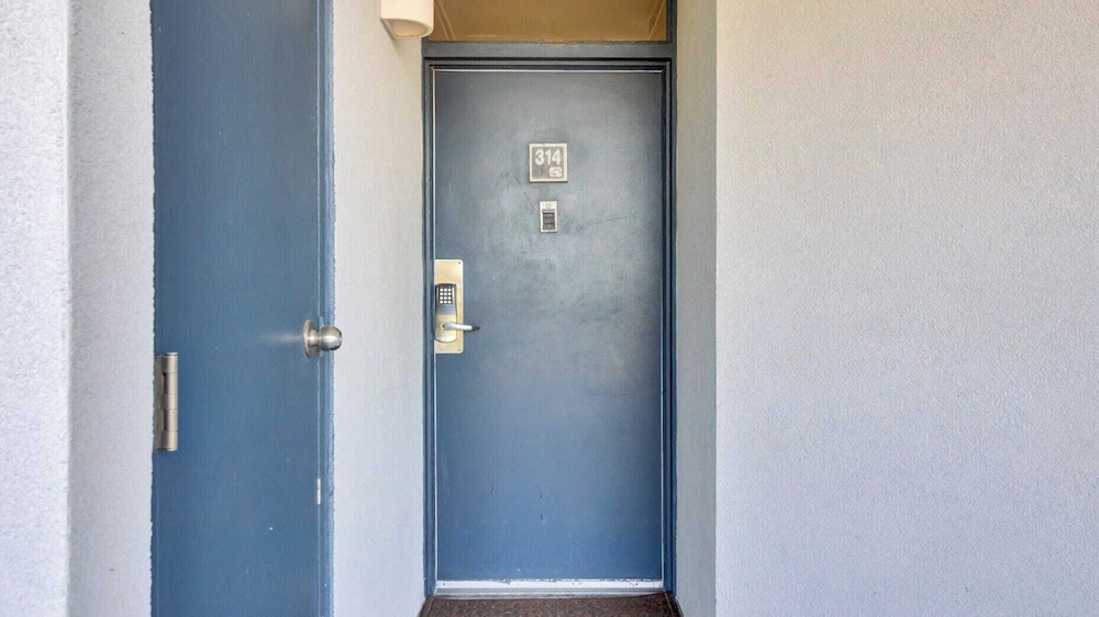 Apartment (3 Bedrooms) photo 2