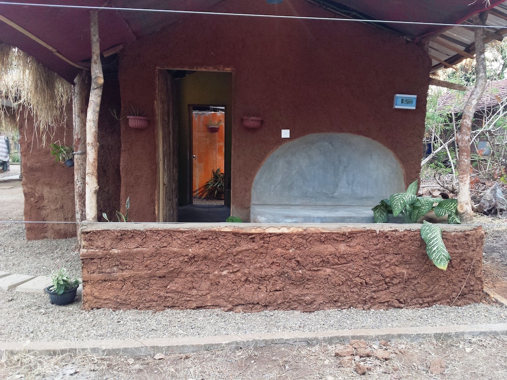 Luxury Bungalow, 1 Bedroom, Smoking, Park View photo 3