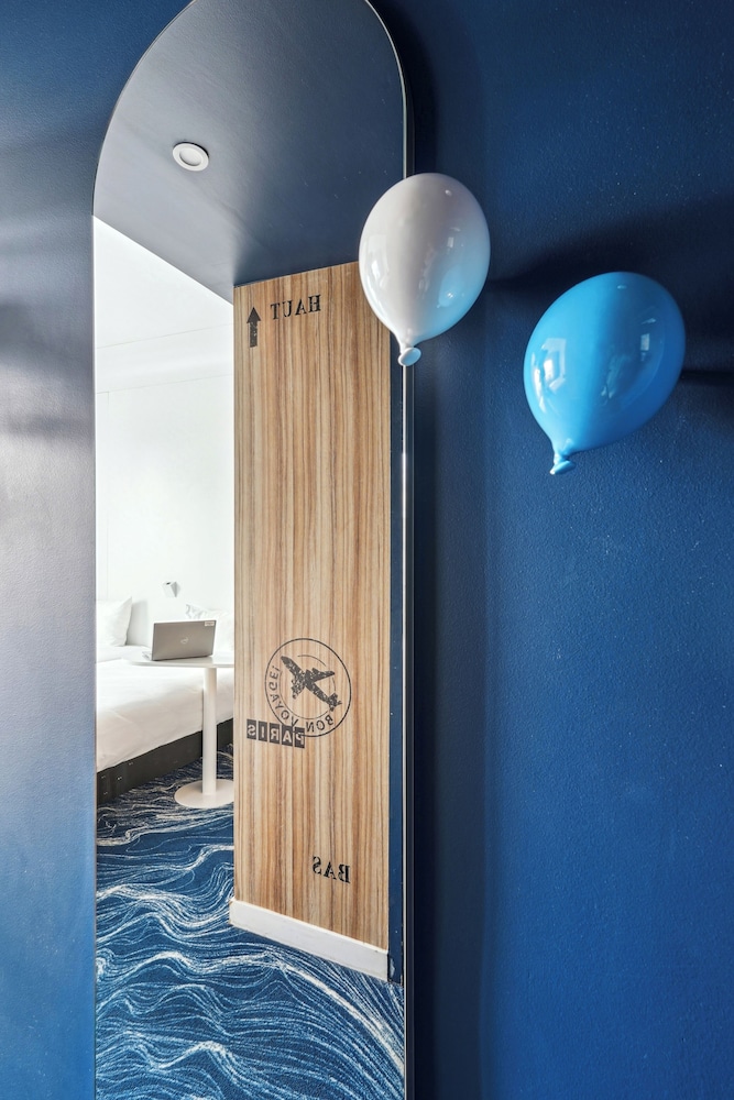 Standard Room, 2 Twin Beds - Photo 4