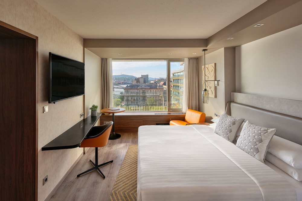 Junior Suite, 1 Bedroom - Photo 8