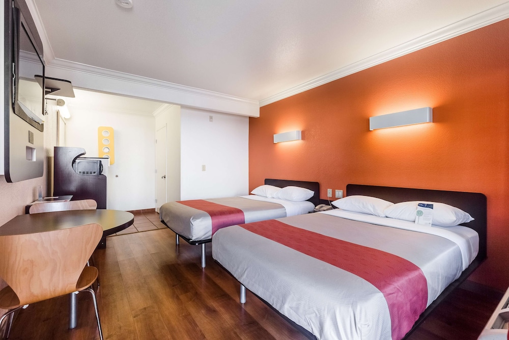 Standard Room, 2 Double Beds, Smoking, Refrigerator & Microwave photo 1