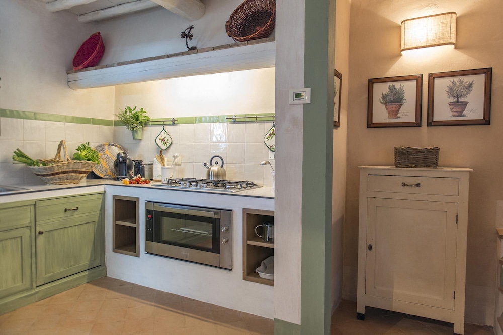Villa photo 2