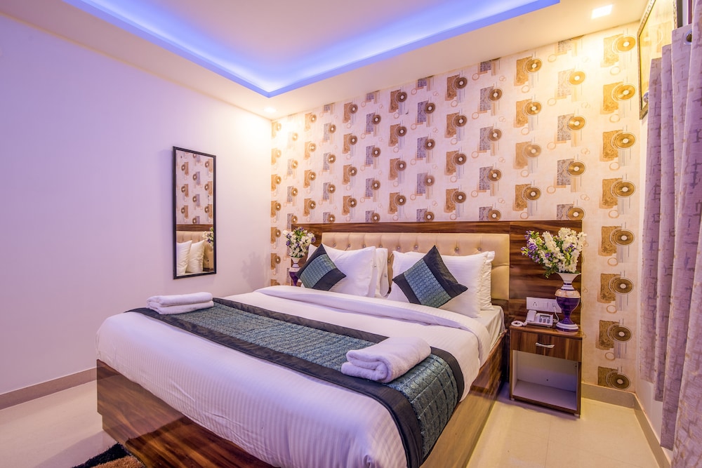 Deluxe Room - Photo 3