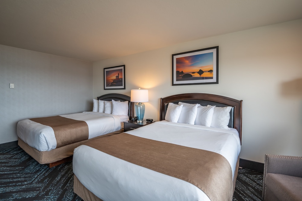 Standard Room, 2 Queen Beds (East Two Queen - Non-Pet) - Photo 1