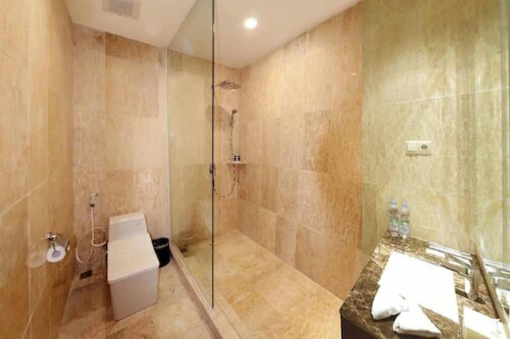 Deluxe Twin Room photo 3