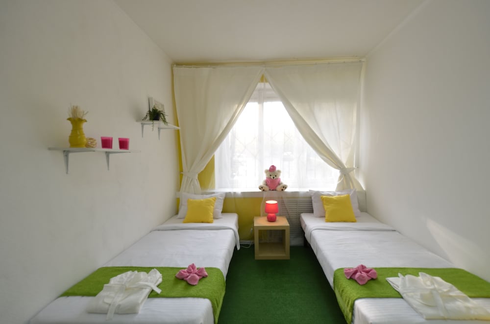 Superior Twin Room, Shared Bathroom photo 2