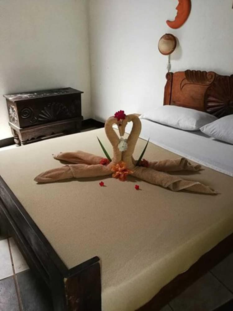 Standard Room, Multiple Beds, Non Smoking photo 1