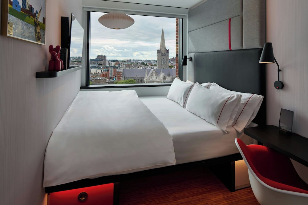 Premium Room, 1 King Bed (View)