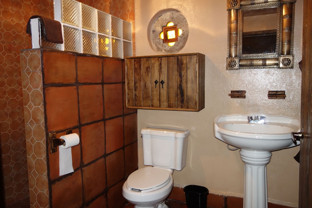 Grand House, 3 Bedrooms, Kitchen, Courtyard Area photo 3
