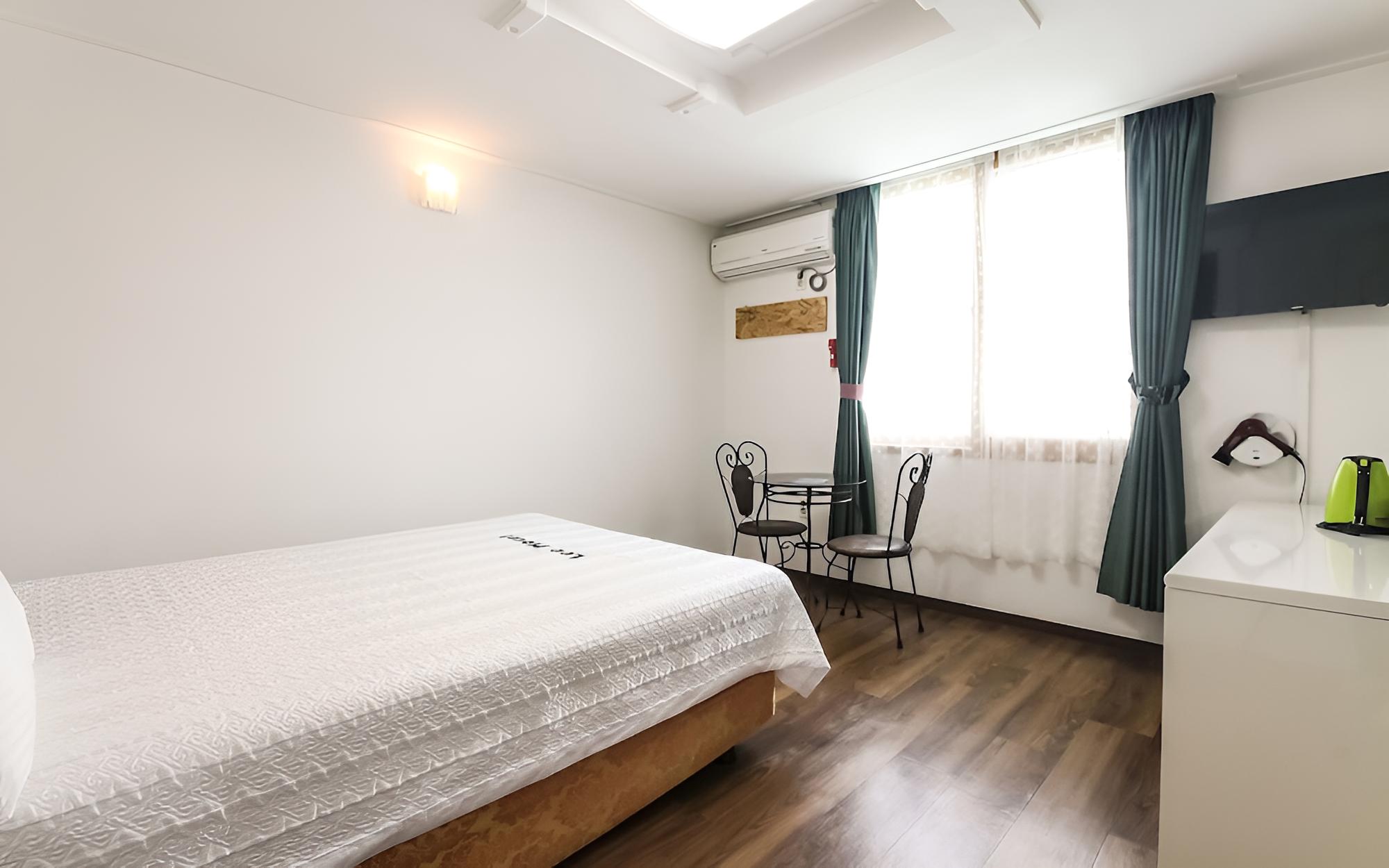 Room (First Come First Served EVENT (Standa) photo 1