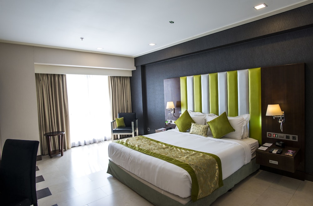 Grand Studio Suite photo 3