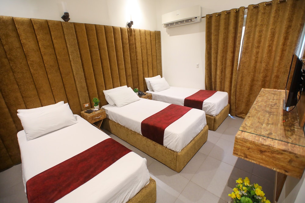 Deluxe Suite - Photo 7