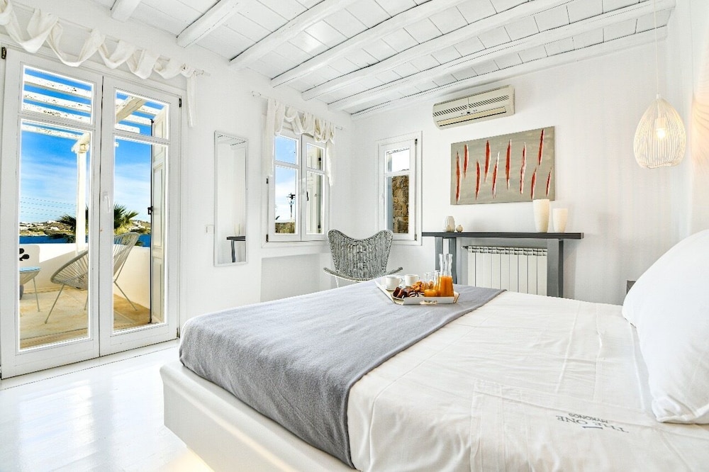 Upbeat Deluxe Suite (Sea view, 2 guests) photo 2