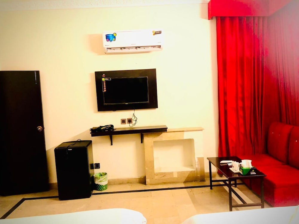 Basic Triple Room photo 1