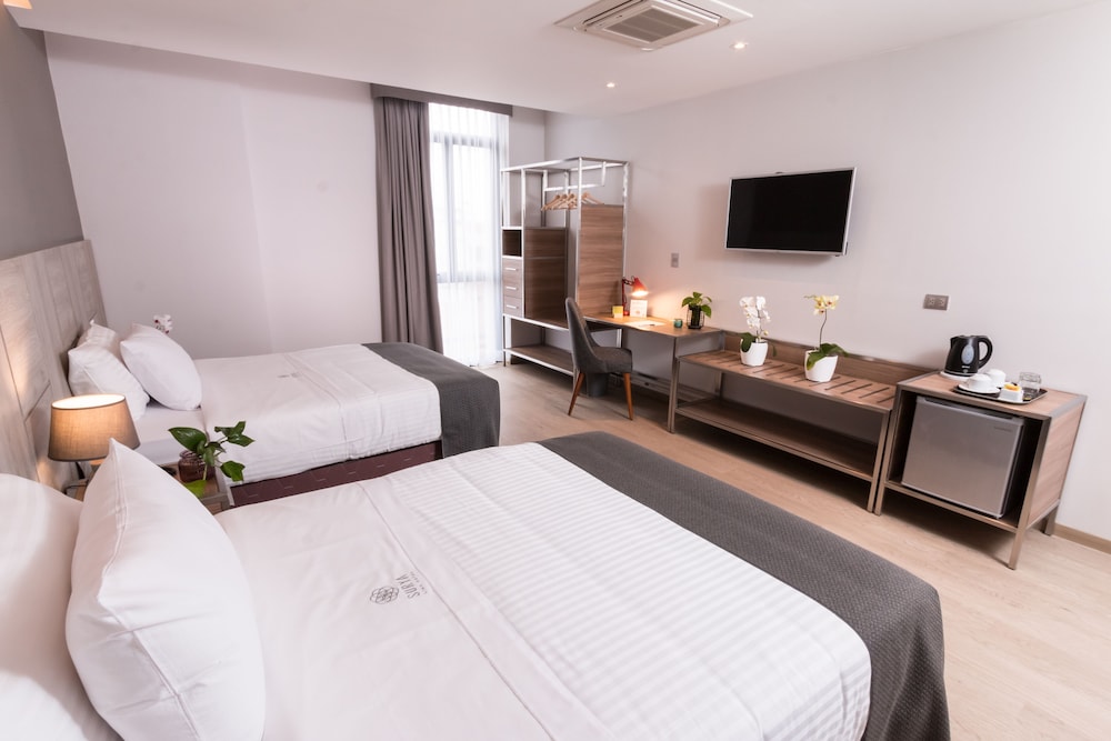 Superior Twin Room, 2 Double Beds, Private Bathroom