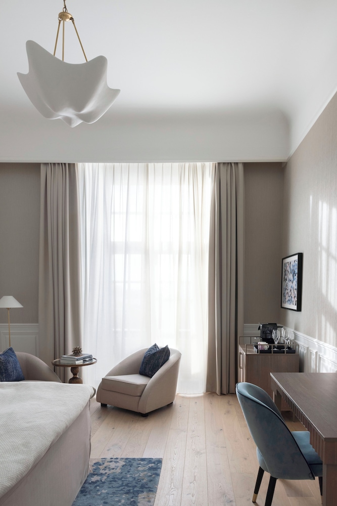 Superior Room (With View) - Photo 5