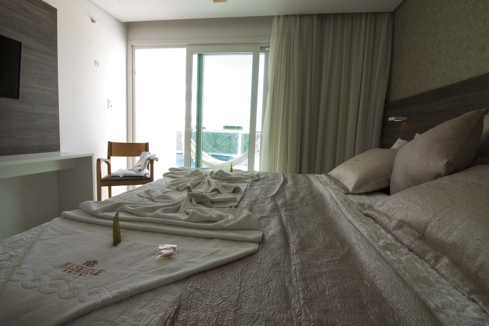 Superior Single Room, Pool View photo 2