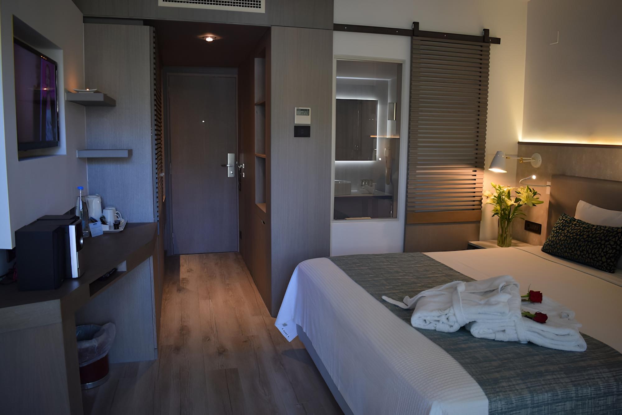 Superior Double or Twin Room photo 2