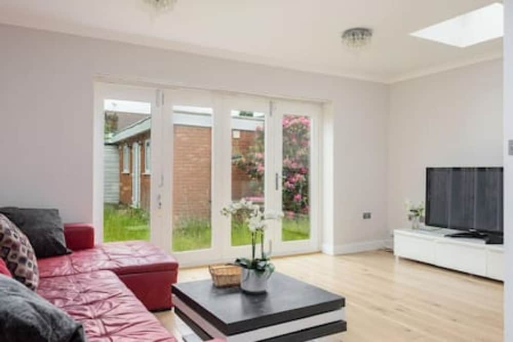 Tudor House Kingston Villa di lusso con 5 camere da letto, Foto 8