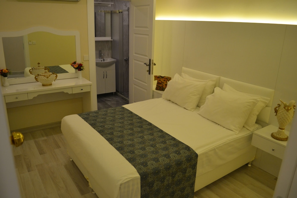 Budget Double Room photo 1