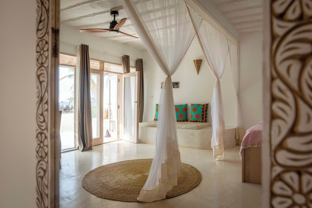 Deluxe Triple Room, Ocean View, Oceanfront photo 1