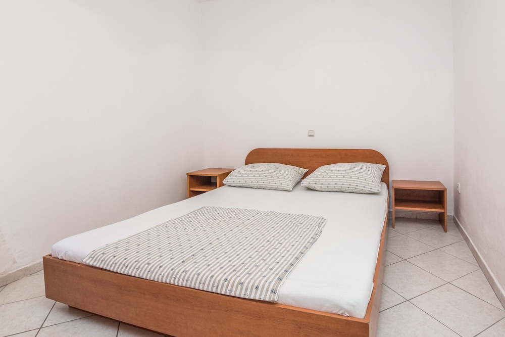 Basic Apartment A1