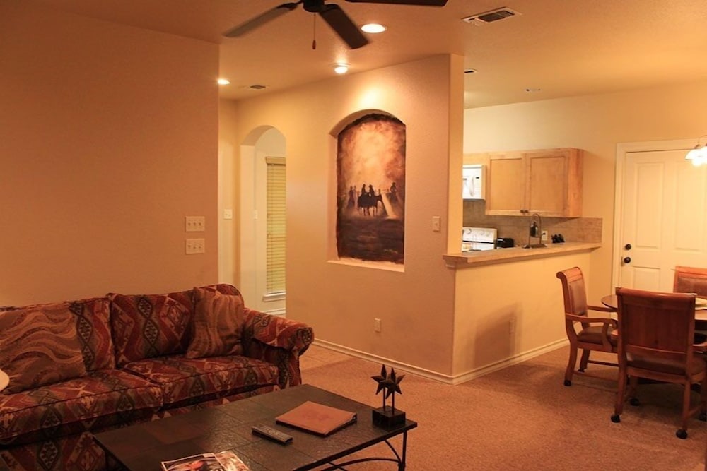 Western Place Suites (A-Side) photo 3