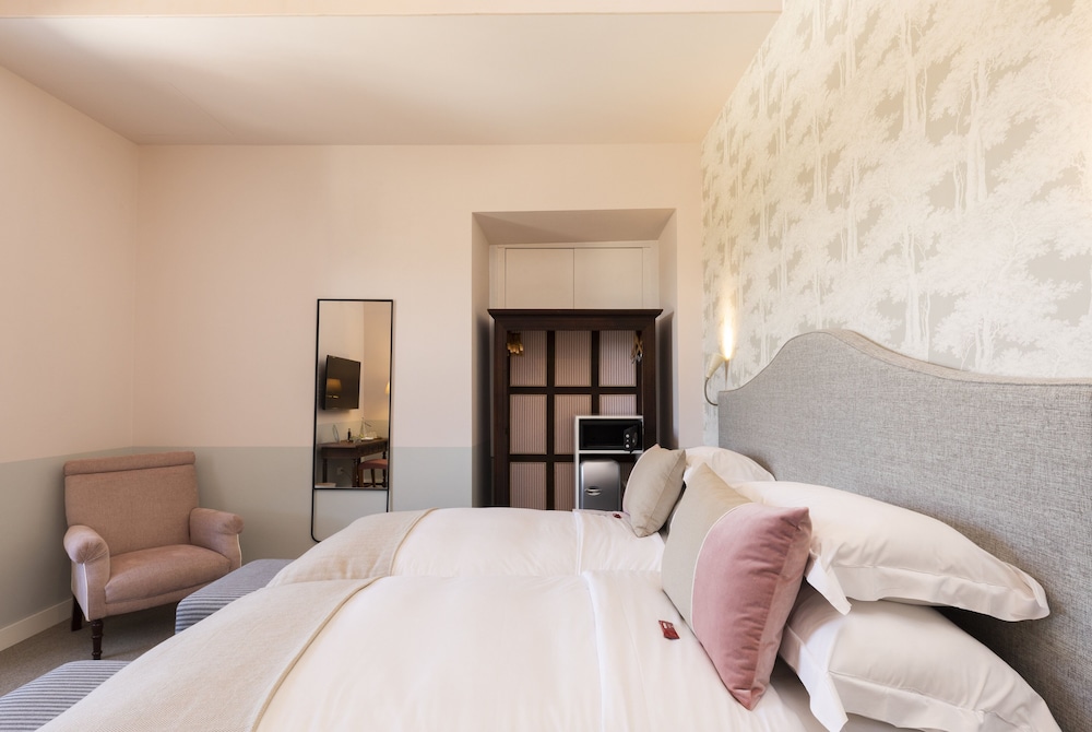 Superior Twin Room (Village view)