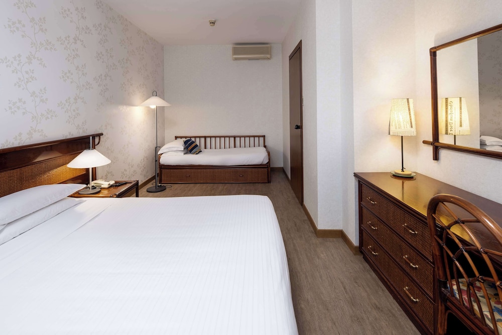 Standard Triple Room, 1 Queen Bed with Sofa bed - Photo 8