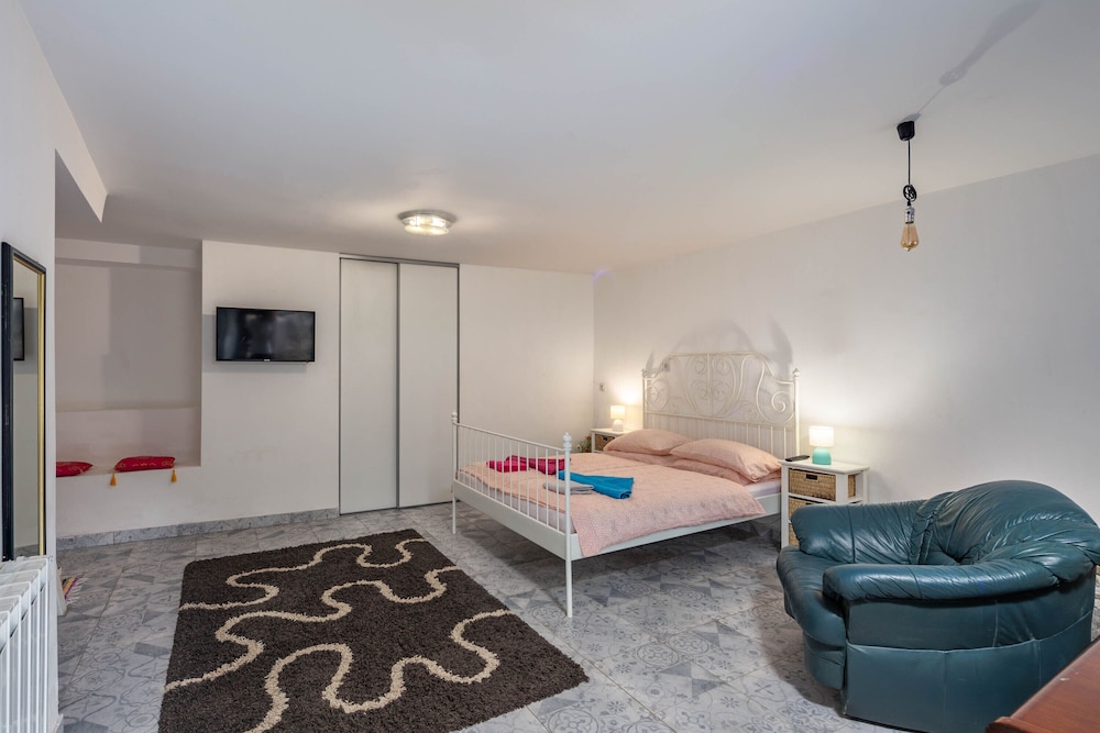 Family House, Multiple Bedrooms, 2 Bathrooms (Holiday Home Meja Private Pool) photo 3