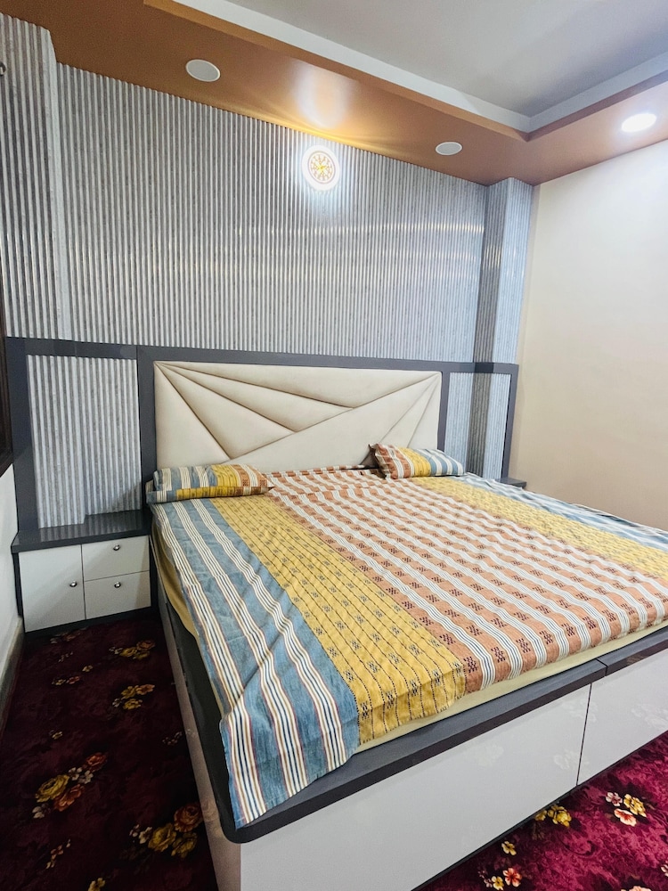 Deluxe Double or Twin Room, City View