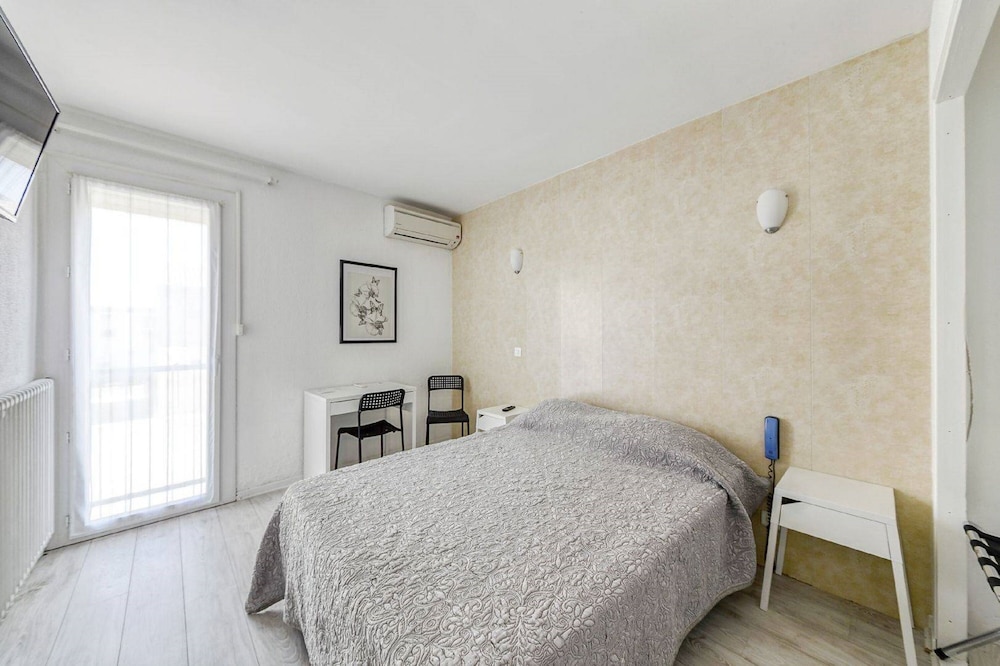 Double Room - Photo 1