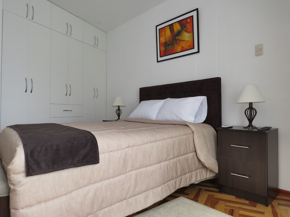 Apartment, 3 Bedrooms, 2 Bathrooms (QW3) photo 2