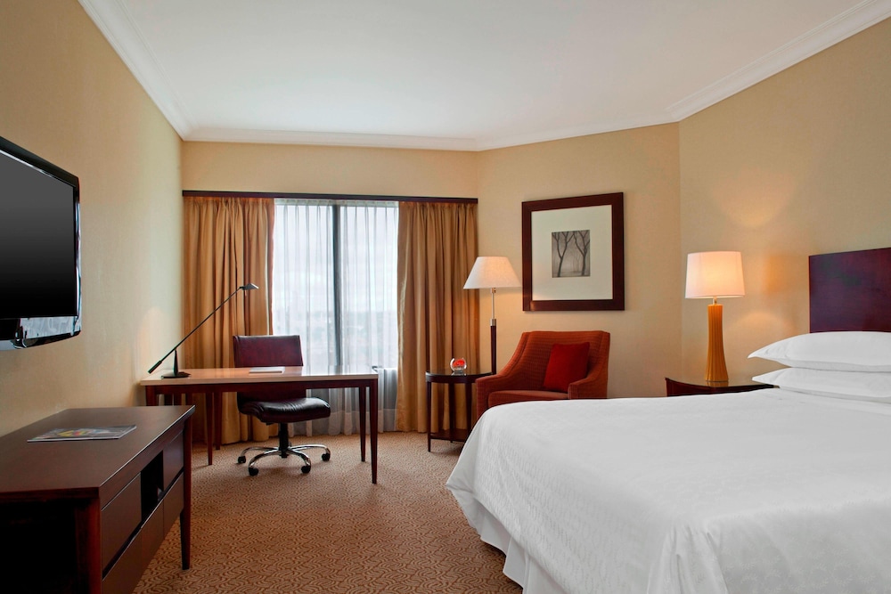 Club Room, 1 King Bed