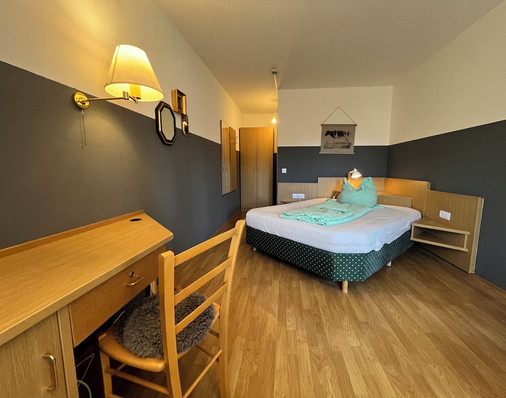 Superior Condo, Non Smoking, Mountain View photo 2