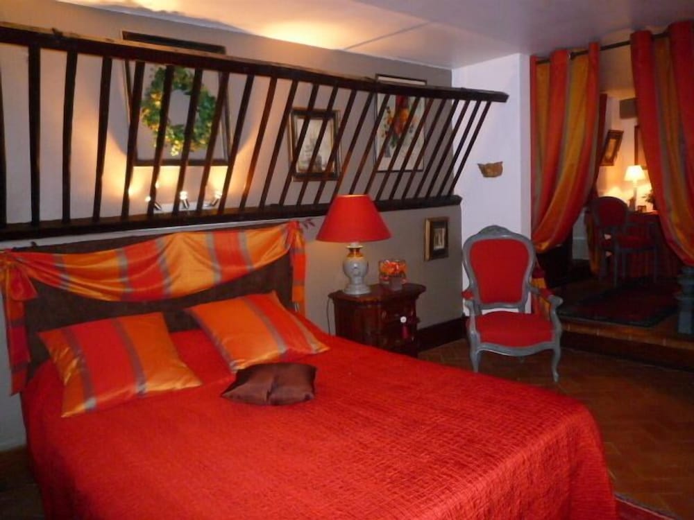 Suite, Ensuite, Garden View photo 1
