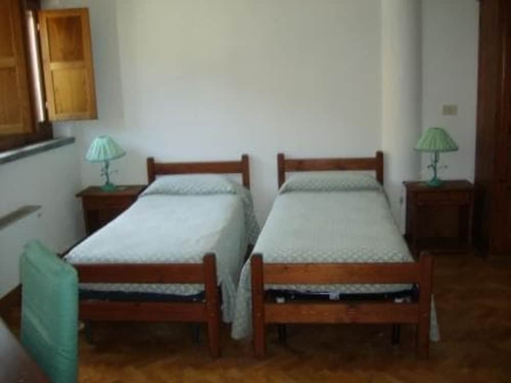 Double or Twin Room photo 3