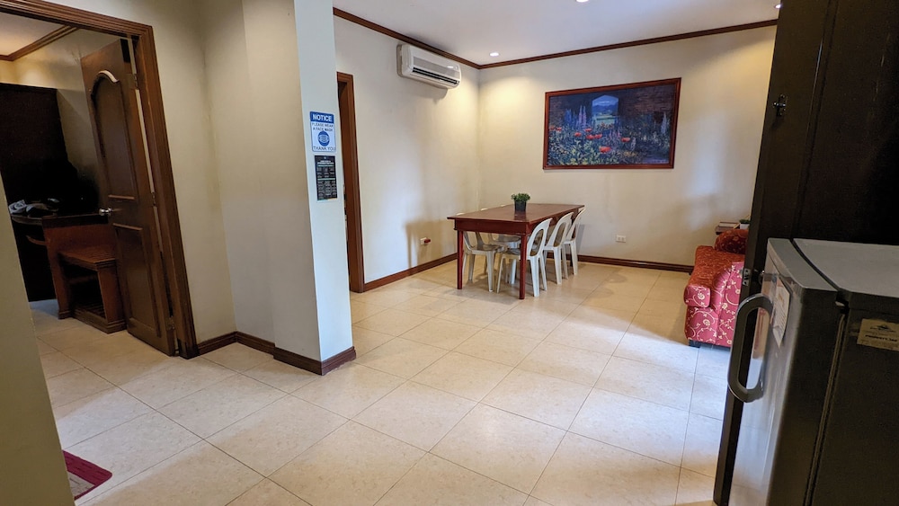 Waterfront Family Suite - Photo 7