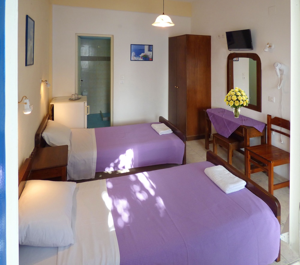 Basic Double or Twin Room - Photo 1