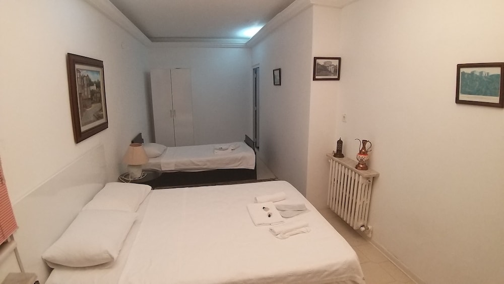 Standard Triple Room photo 2