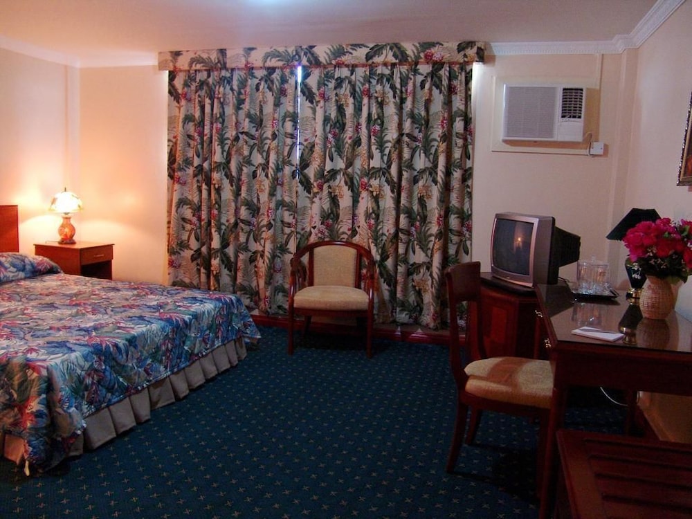 Standard Double or Twin Room, 2 Double Beds, Non Smoking photo 1